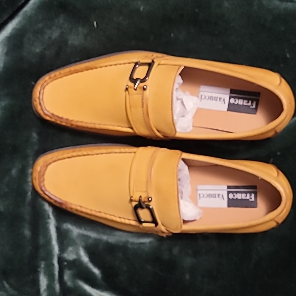 Franco Vanucci size 10.5 tan loafers